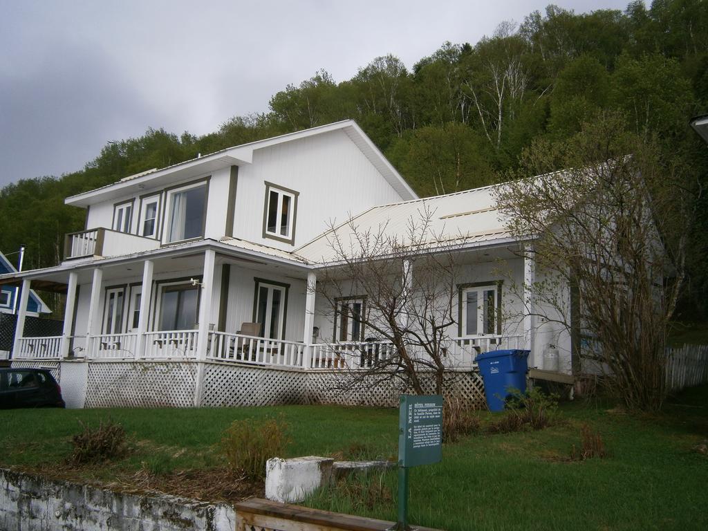 LʼAnse-Saint-Jean Apartement Mirador Du Fjord מראה חיצוני תמונה